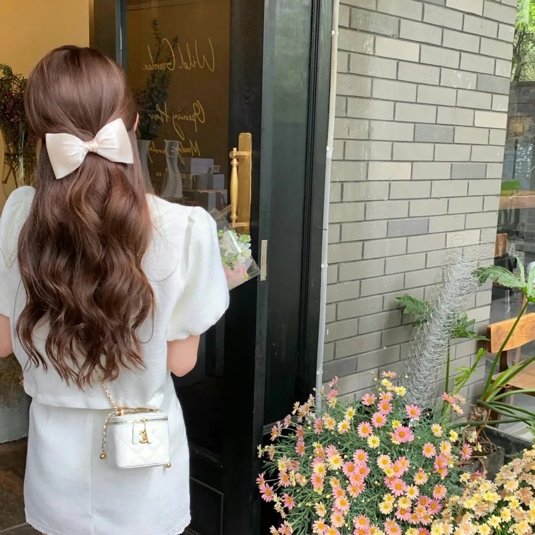 迷雾中的她